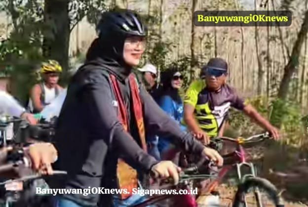Bupati Ipuk Fiestiandani  Hadiri CFD  Di Alas Karetan Purwoharjo